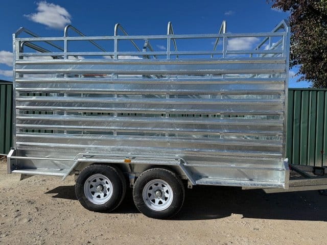 Mobile Cattle Trailer (Model 64006) - Image 3