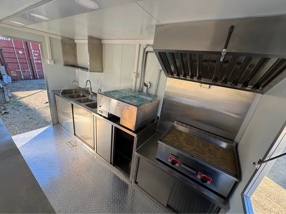 Mobile Food Trailer (Model 109666) - Image 4